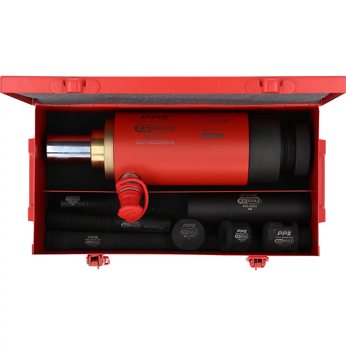 Rote Werkzeugkiste mit Hydraulikzylinder und Zubehör. Alle Teile sind übersichtlich angeordnet.